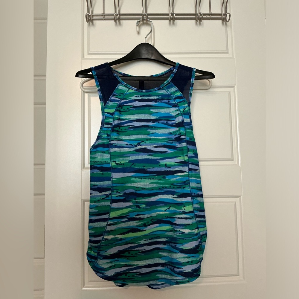 Lululemon tank top